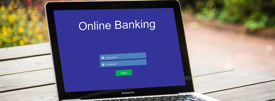 Ordenador portátil con la pantalla de Online Banking